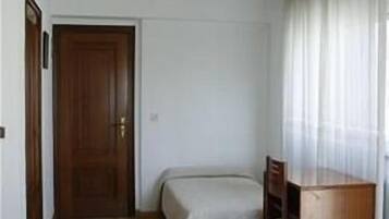 In-room safe, free WiFi