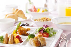 Tägliches Frühstücksbuffet (1980 JPY pro Person)