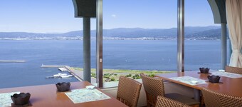 Suwa Lakeside Hotel