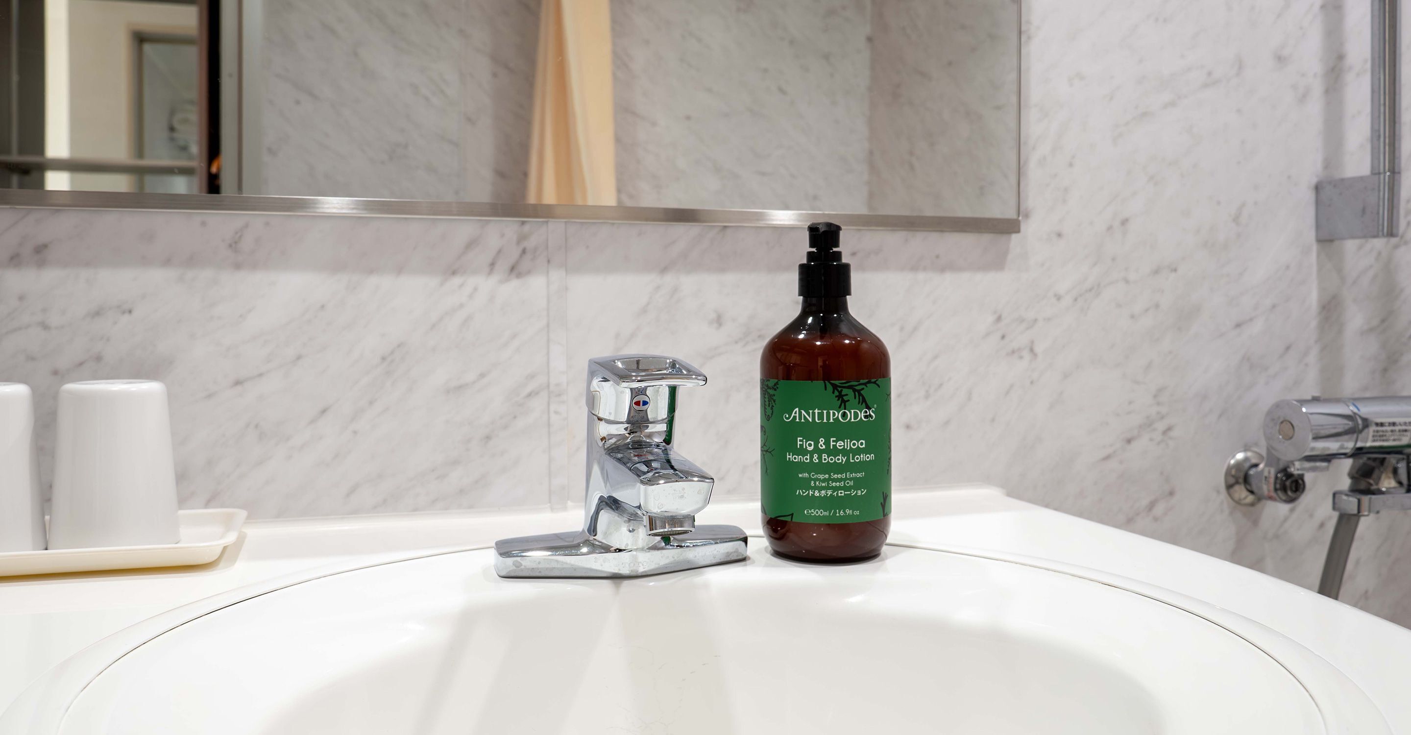 Premium bedding, down duvets, desk, blackout curtains