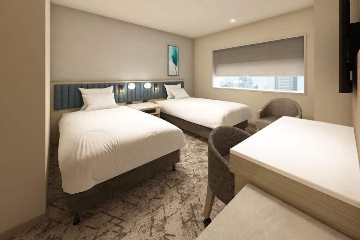 Premium bedding, down comforters, desk, blackout drapes