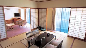 Japanese Style Room with living room, Non Smoking | In-room safe, desk, blackout drapes, bed sheets