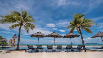 3 outdoor pools, cabanas (surcharge)