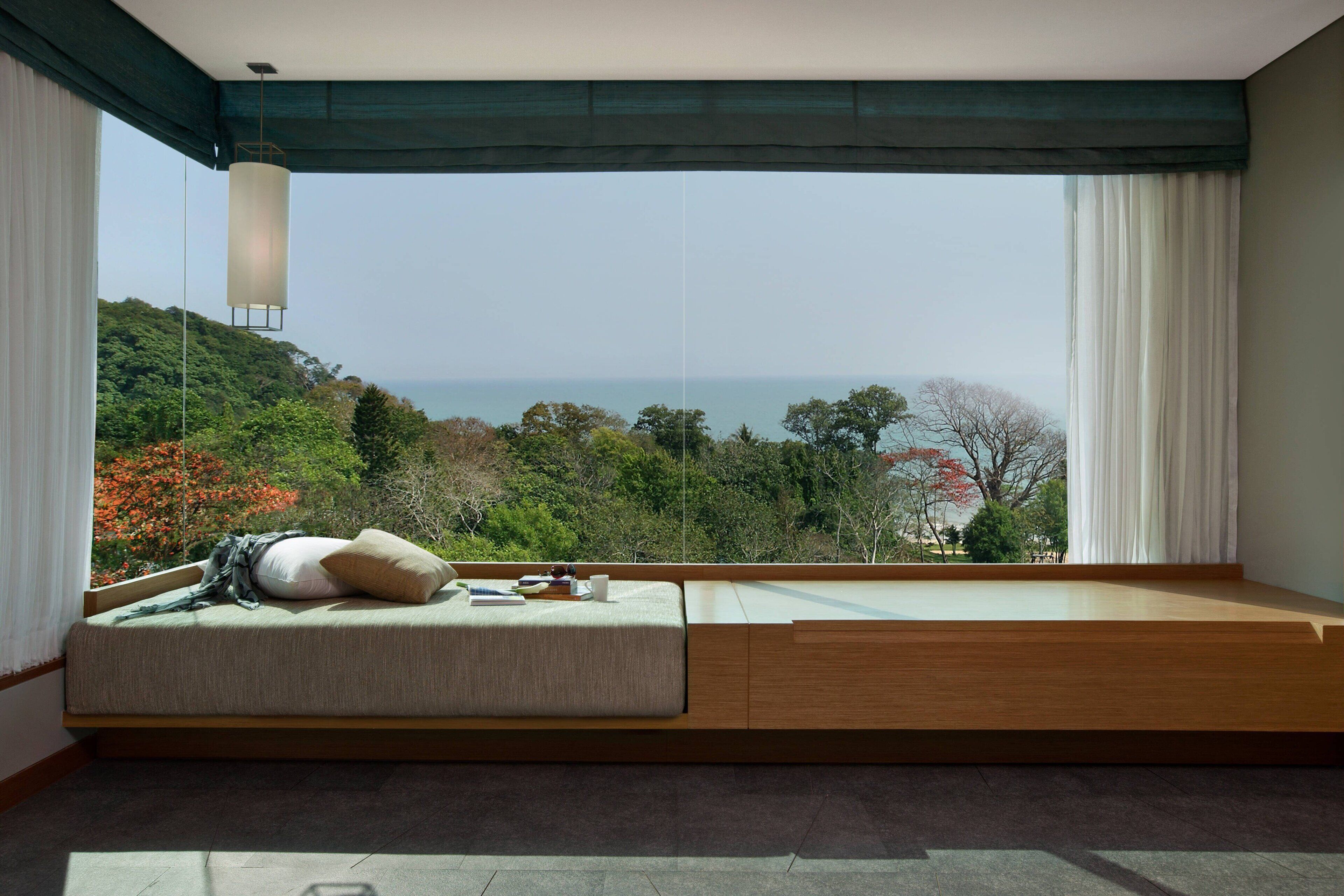 suite, 1 king bed, non smoking, ocean view (corner) | 1 bedroom, premium bedding, down duvets, minibar