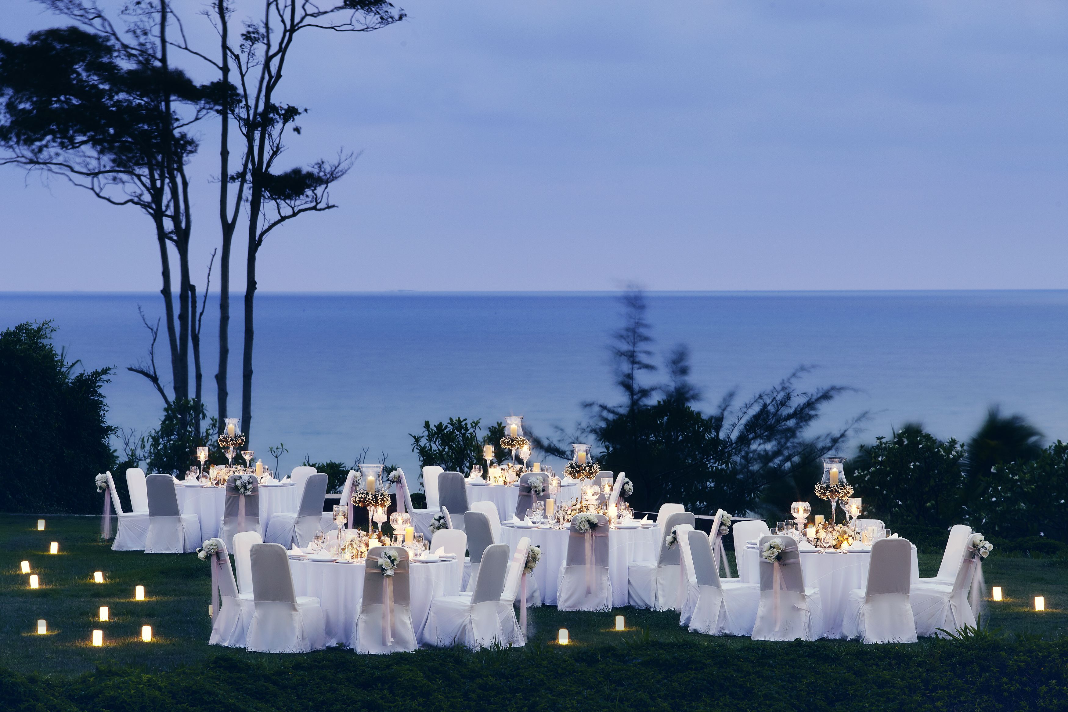 outdoor banquet area