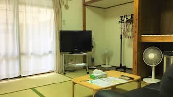 Egyptian cotton sheets, desk, iron/ironing board (on request), free WiFi