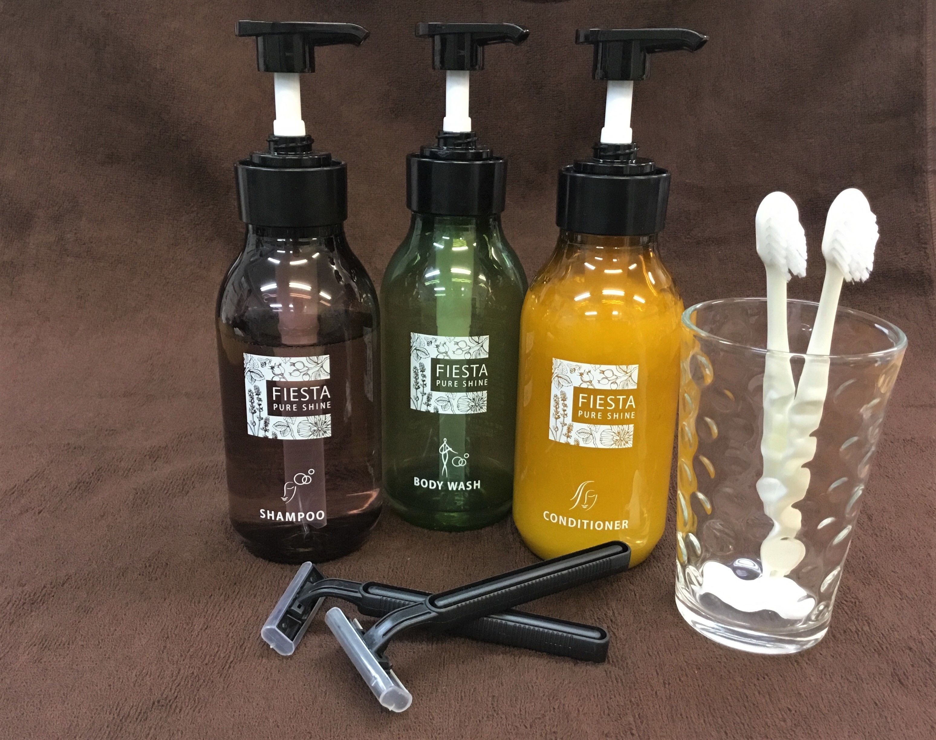 combined shower/bathtub, free toiletries, hair dryer, slippers