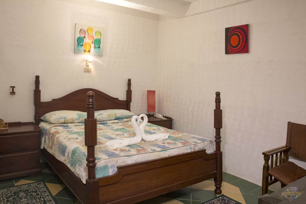 1 bedroom, pillow-top beds, minibar, in-room safe