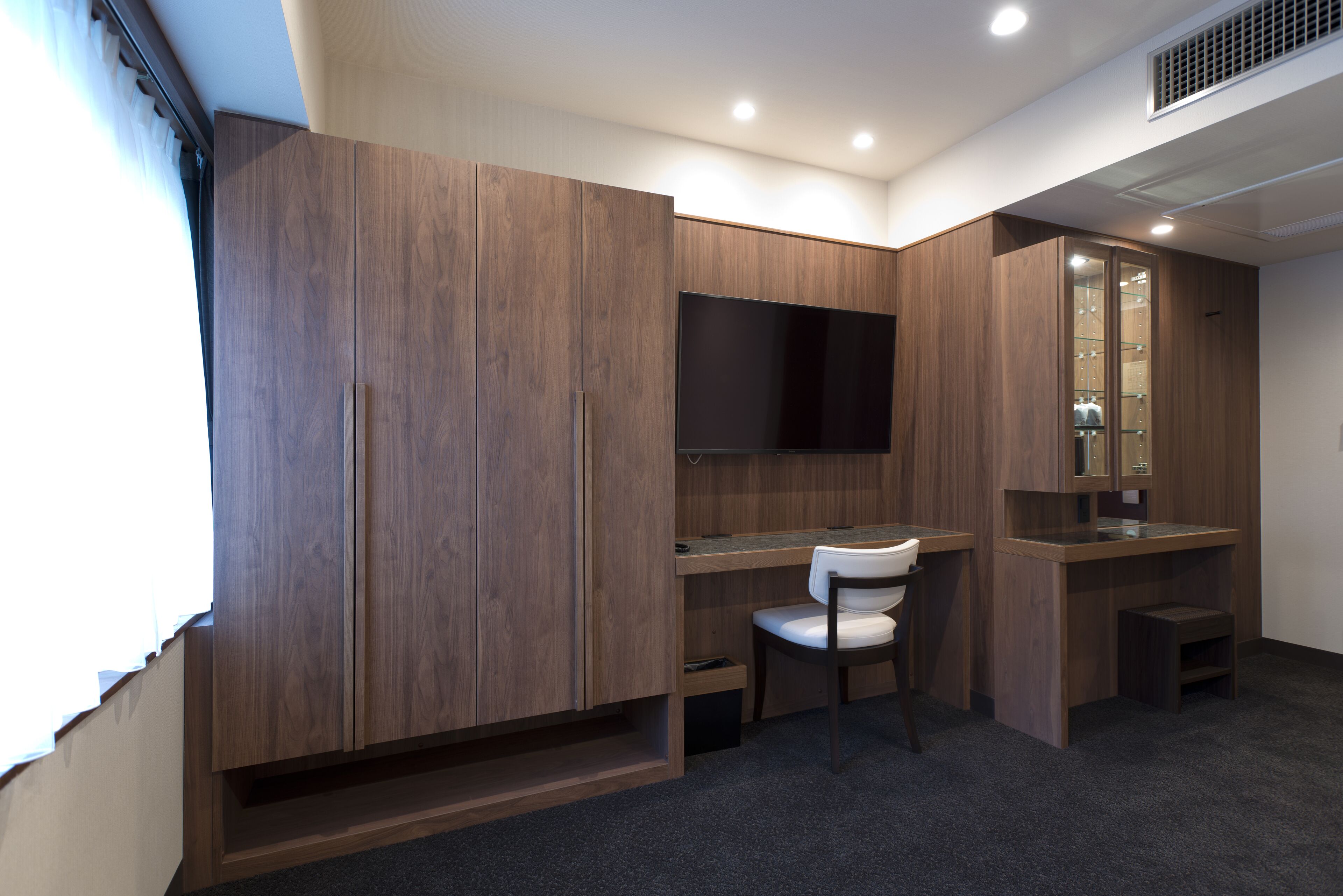 1 bedroom, premium bedding, desk, free wifi