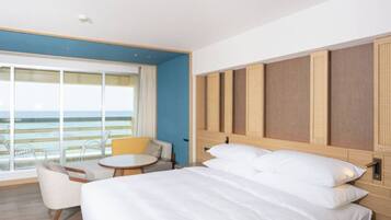 Deluxe Double Room, Non Smoking, Ocean View (Renovated, Ages3-5 pay 2200JPY/night) | Peti besi dalam bilik, meja, kalis bunyi, seterika/papan seterika