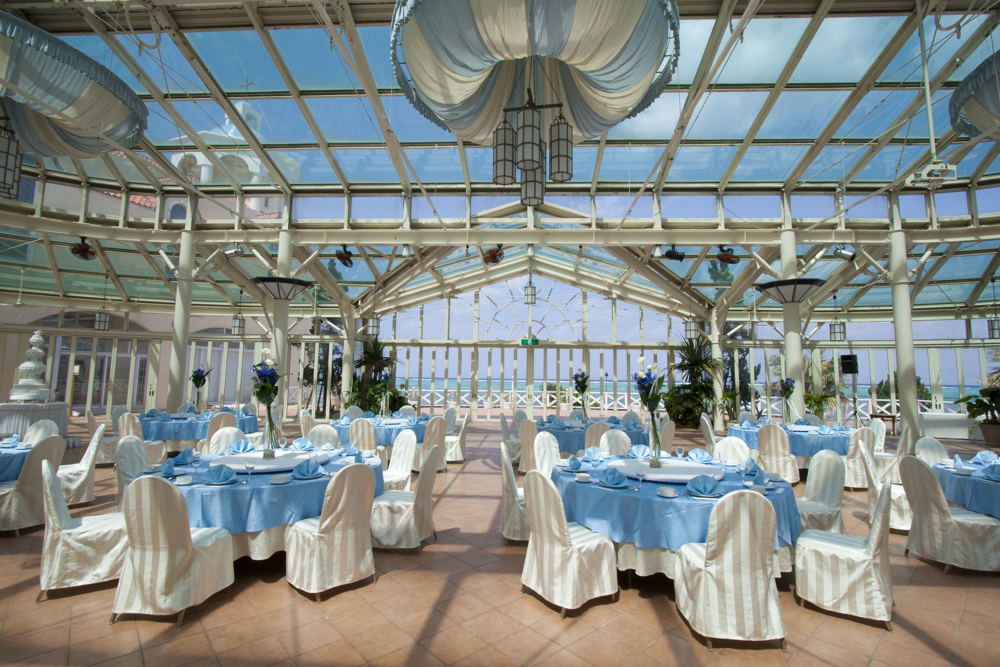 7 restaurants, breakfast, lunch, dinner served; japanese cuisine