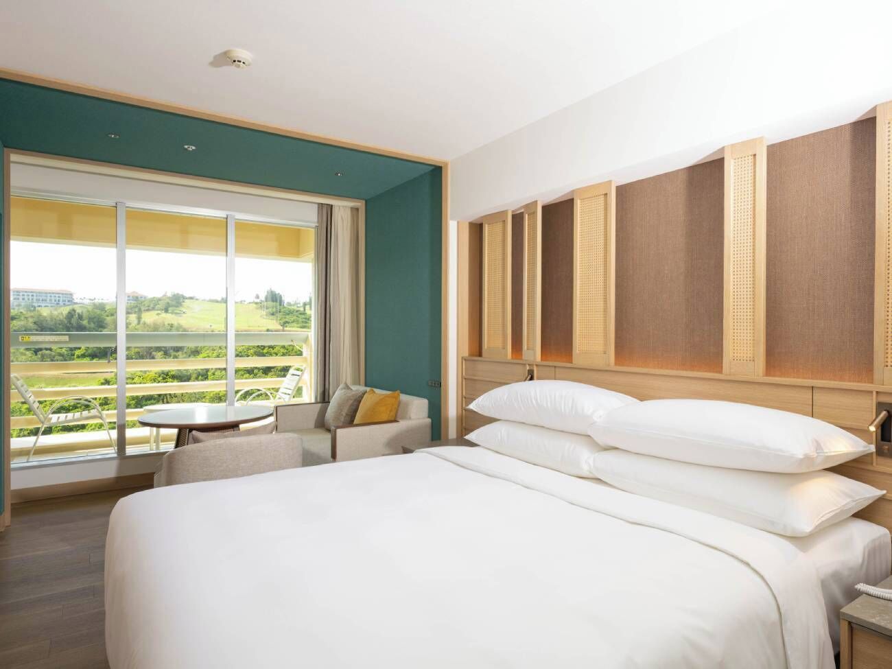 스탠다드 더블룸, 금연, 산 전망 (Renovated, Ages3-5 pay 2200JPY/night) | 객실 내 금고, 책상, 방음 설비, 다리미/다리미판