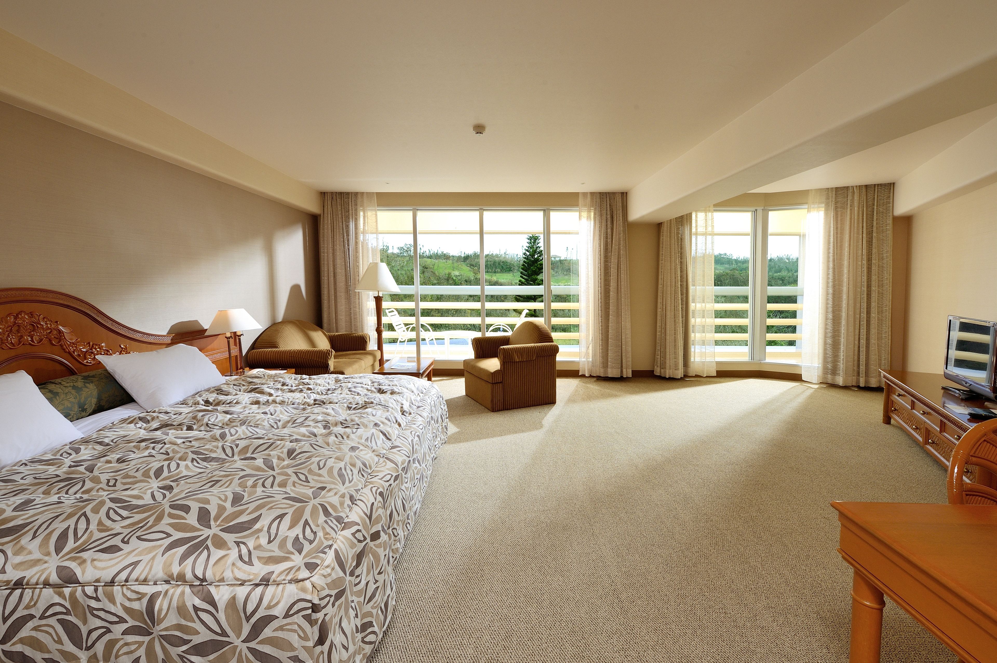 객실 내 금고, 책상, 방음 설비, 다리미/다리미판