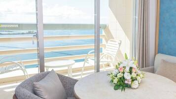 Twin Room | In-room safe, desk, soundproofing, iron/ironing board