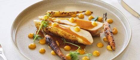 Breakfast, lunch, dinner served; international cuisine, beach views