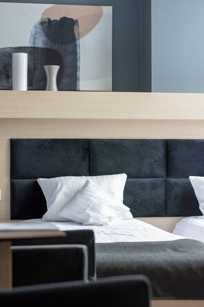 Minibar, caja fuerte, escritorio y sistema de insonorización