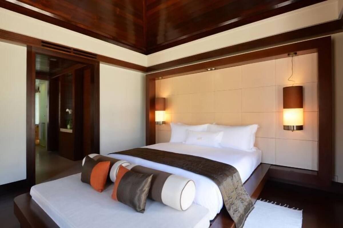 Luxe beddengoed, pillowtop-bedden, een minibar, een kluis op de kamer