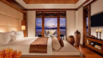 Kinabalu Villa | Premium bedding, pillow-top beds, minibar, in-room safe