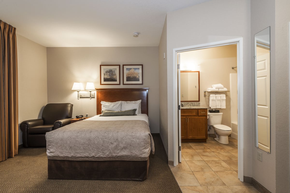 1 chambre, coffres-forts dans les chambres, bureau