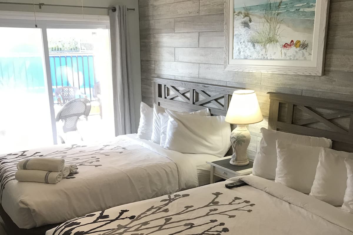 Free WiFi, alarm clocks, bed sheets