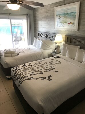 Kamer, 2 tweepersoonsbedden, keuken, uitzicht op de binnenplaats (1st Floor) | Gratis wifi, beddengoed, een wekker