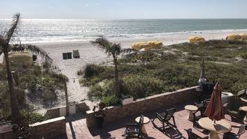 Am Strand, weißer Sandstrand