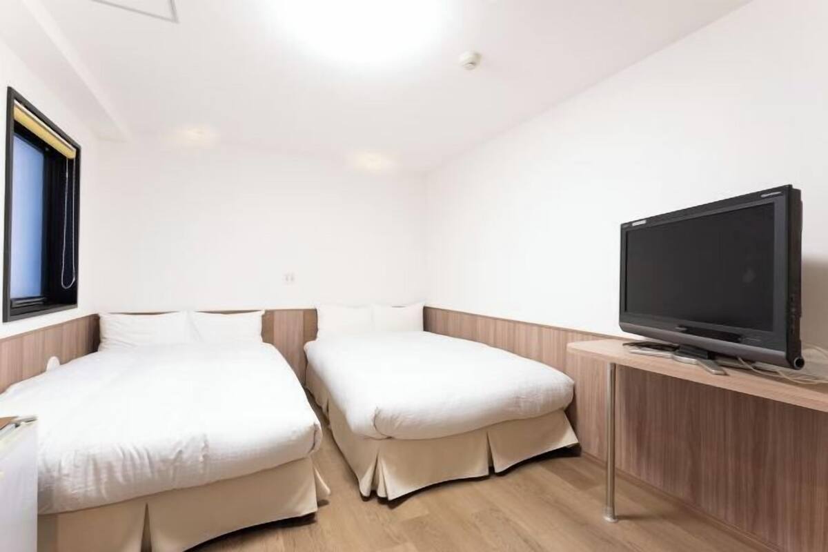 Untuvapeitot, pimennysverhot, ilmainen Wi-Fi, vuodevaatteet