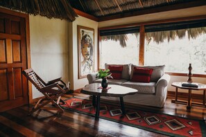 Doppelzimmer, Flussblick | Italienische Bettbezüge von Frette, hochwertige Bettwaren