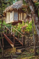 Riverside Villa | Terrace/patio