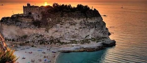 Ubicación a pie de playa y esquí acuático