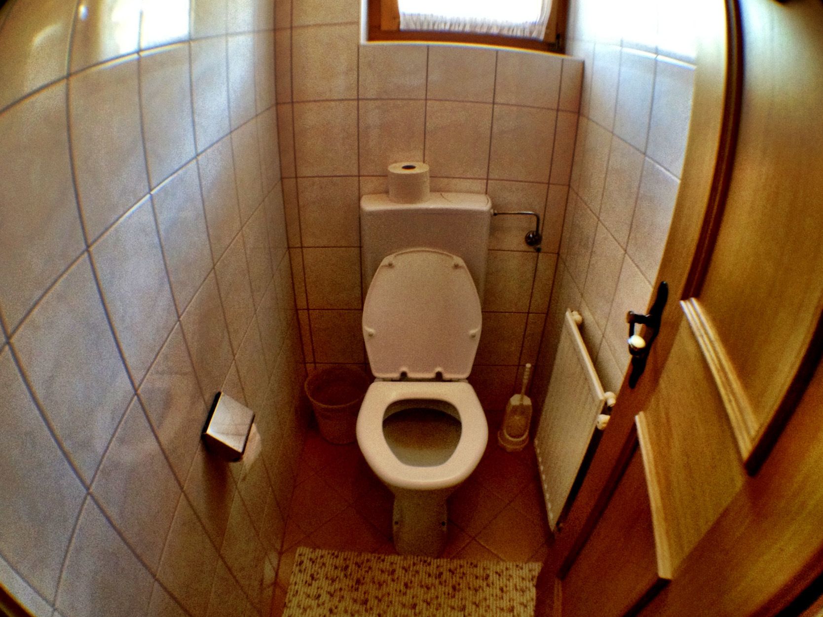 standard single room, shared bathroom | hypo-allergenic bedding, soundproofing