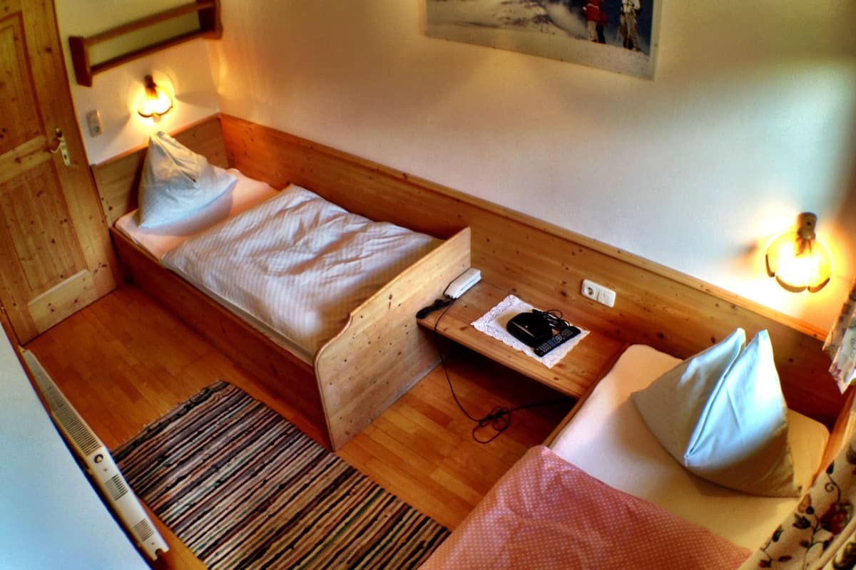 comfort twin room, balcony, annex building | hypo-allergenic bedding, soundproofing