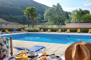 Desayuno buffet todos los días (con cargo)