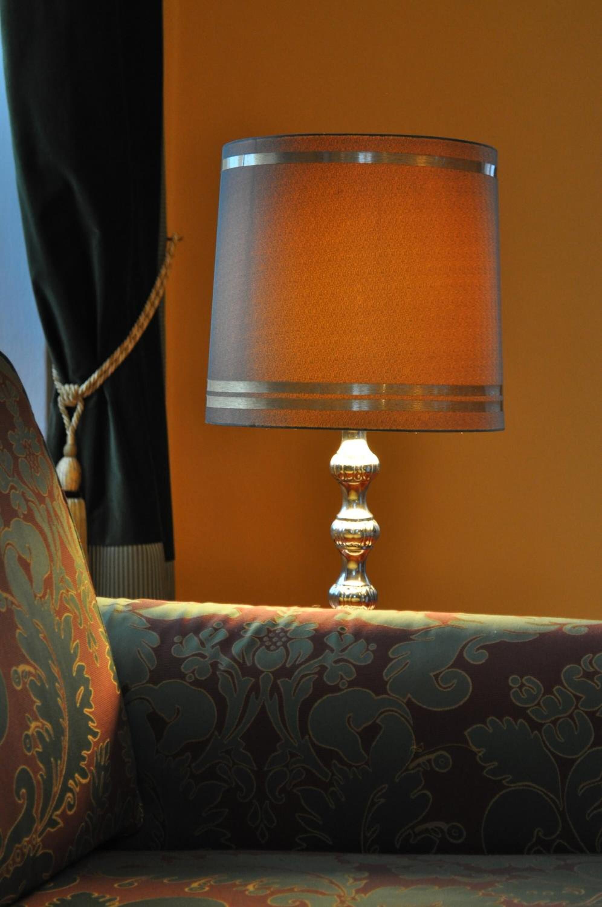 luxury double room | living room | flat-screen tv, dvd player