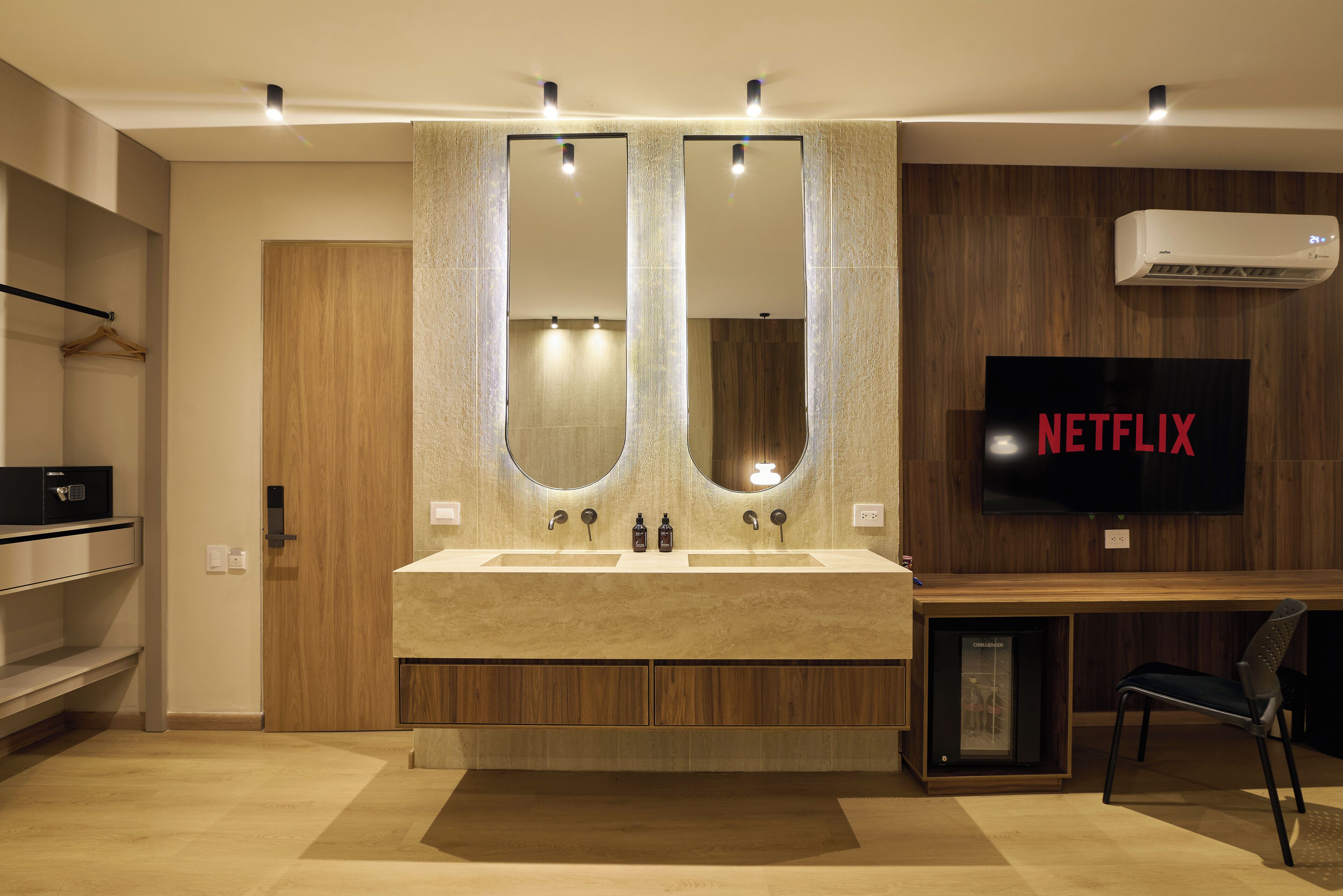 Photo - Hotel Lincoln