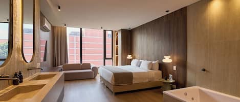 Junior Double Room, Jetted Tub | Premium bedding, down duvets, Select Comfort beds, in-room safe