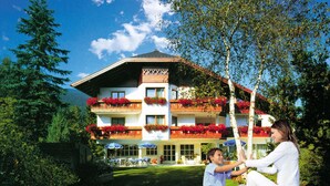 Unclassified image, 2 of 21, button - Barbarahof (Altenmarkt im Pongau)