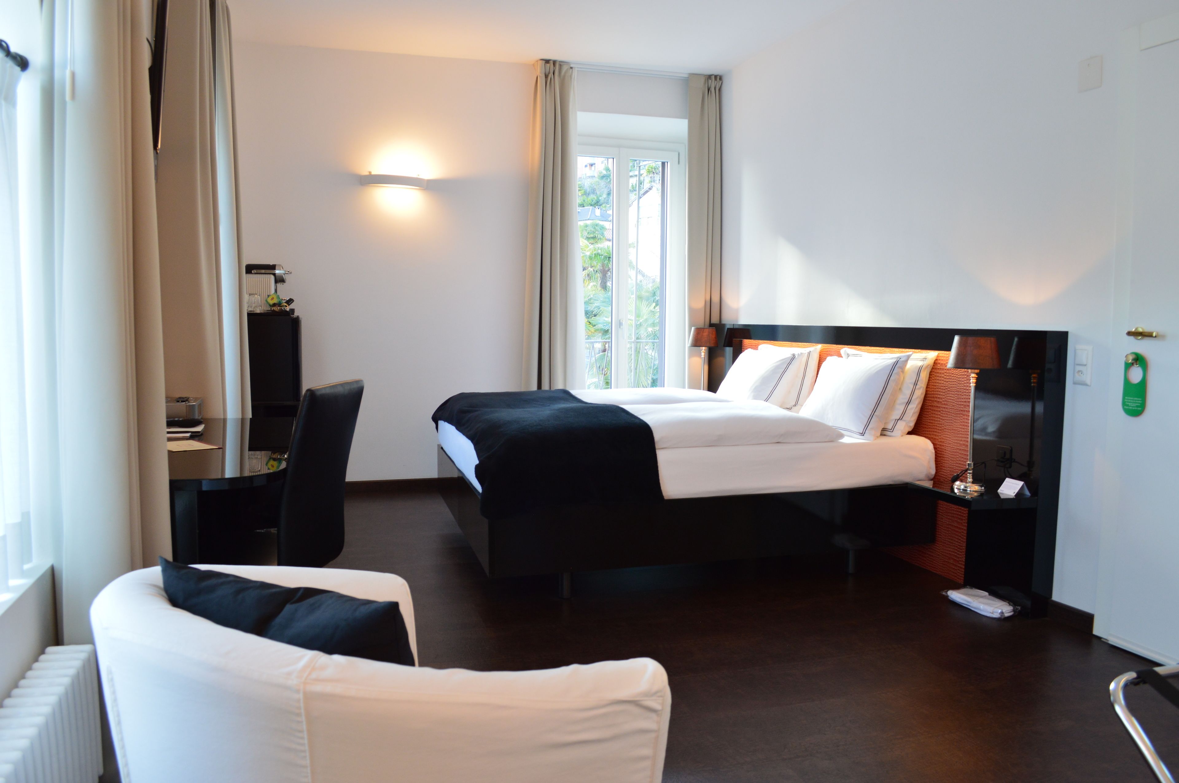 deluxe double room | desk, blackout curtains, free wifi