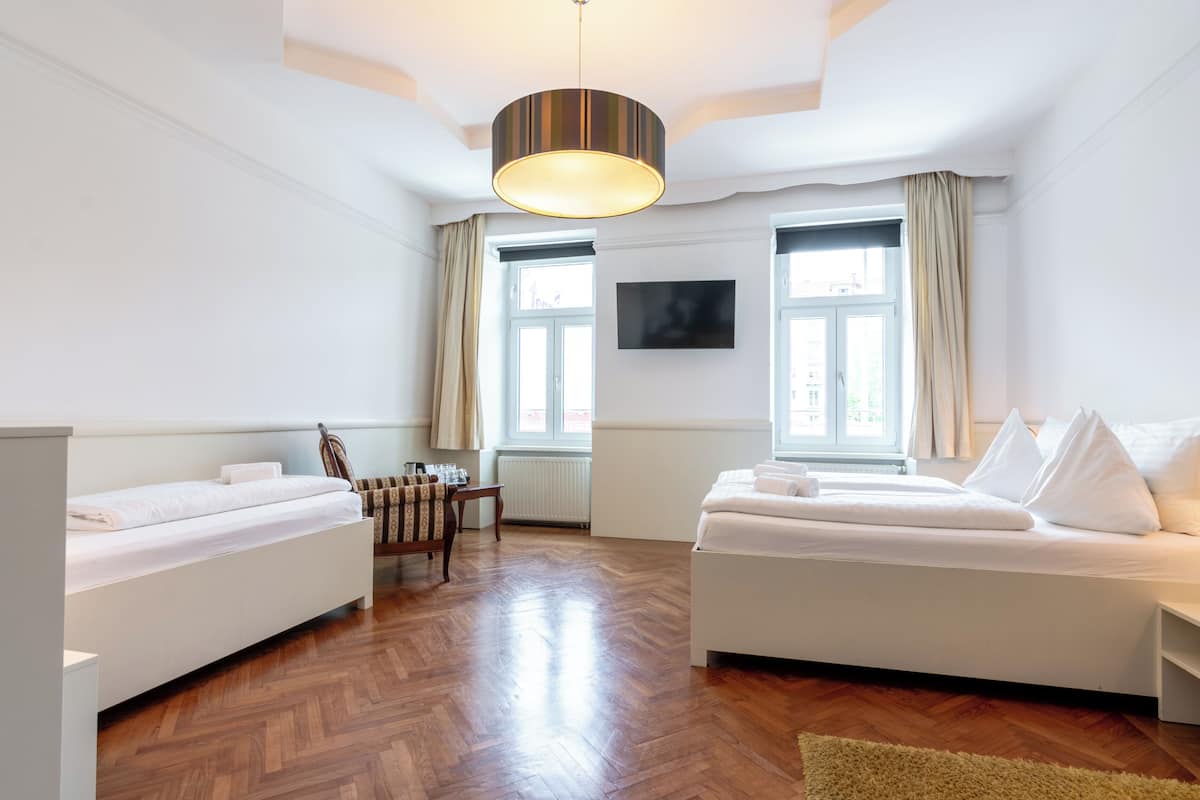 Habitación triple | Wifi gratis y ropa de cama
