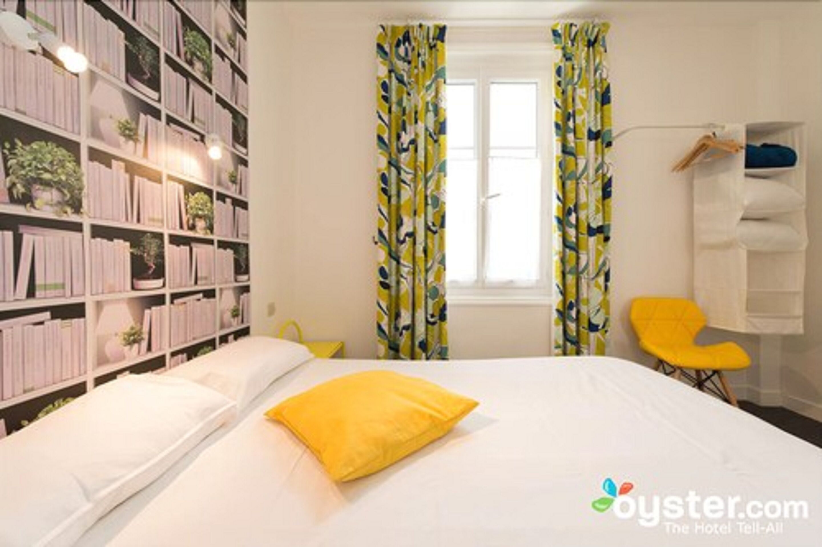 double room | individually decorated, individually furnished, desk, blackout curtains