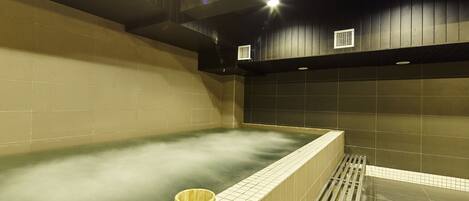 Sauna, hot tub, steam room, massages