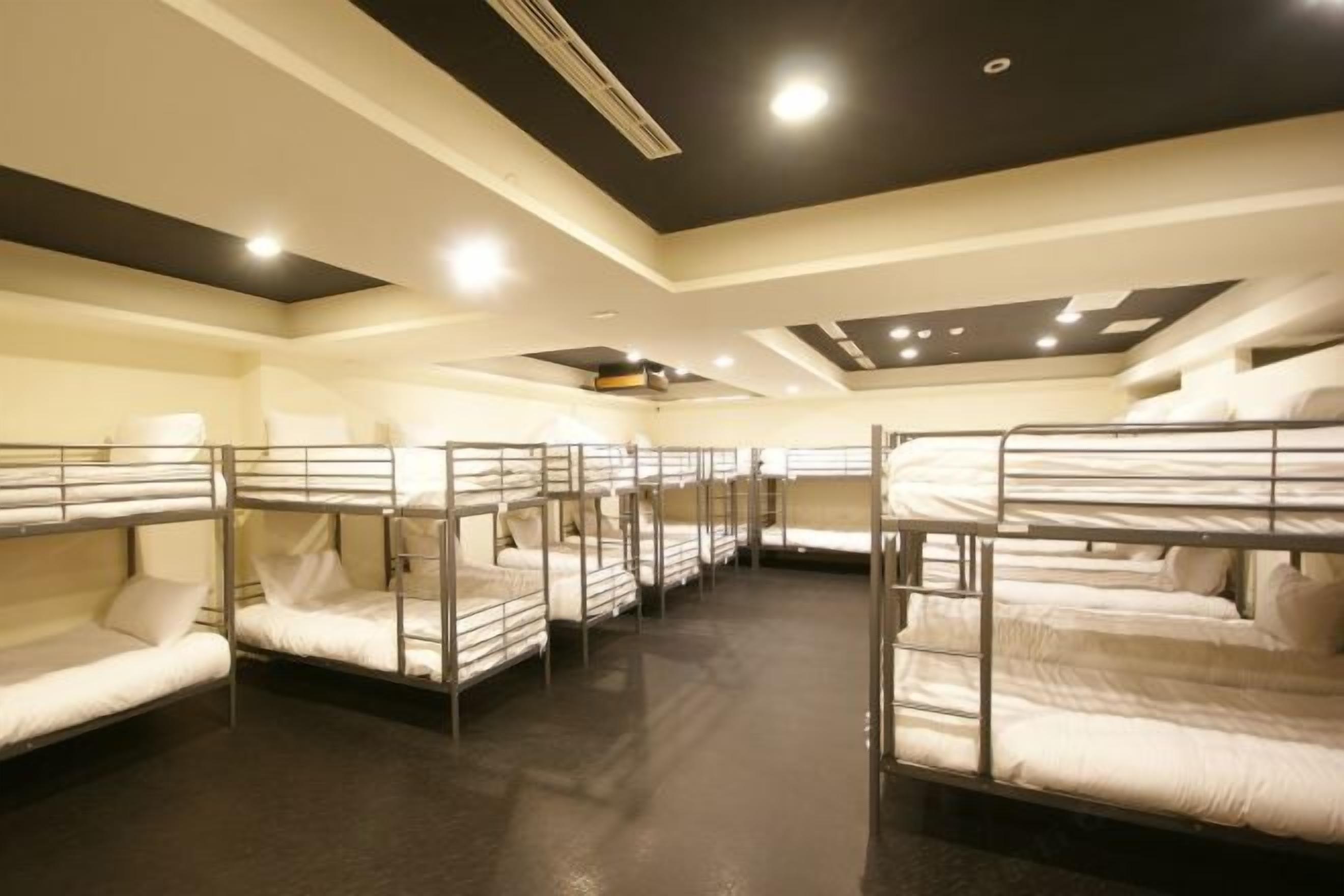 防敏寢具、羽絨被、特厚豪華床墊、免費 Wi-Fi