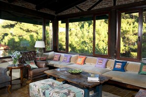 Interior - Manici Kasri (Ayvacik)