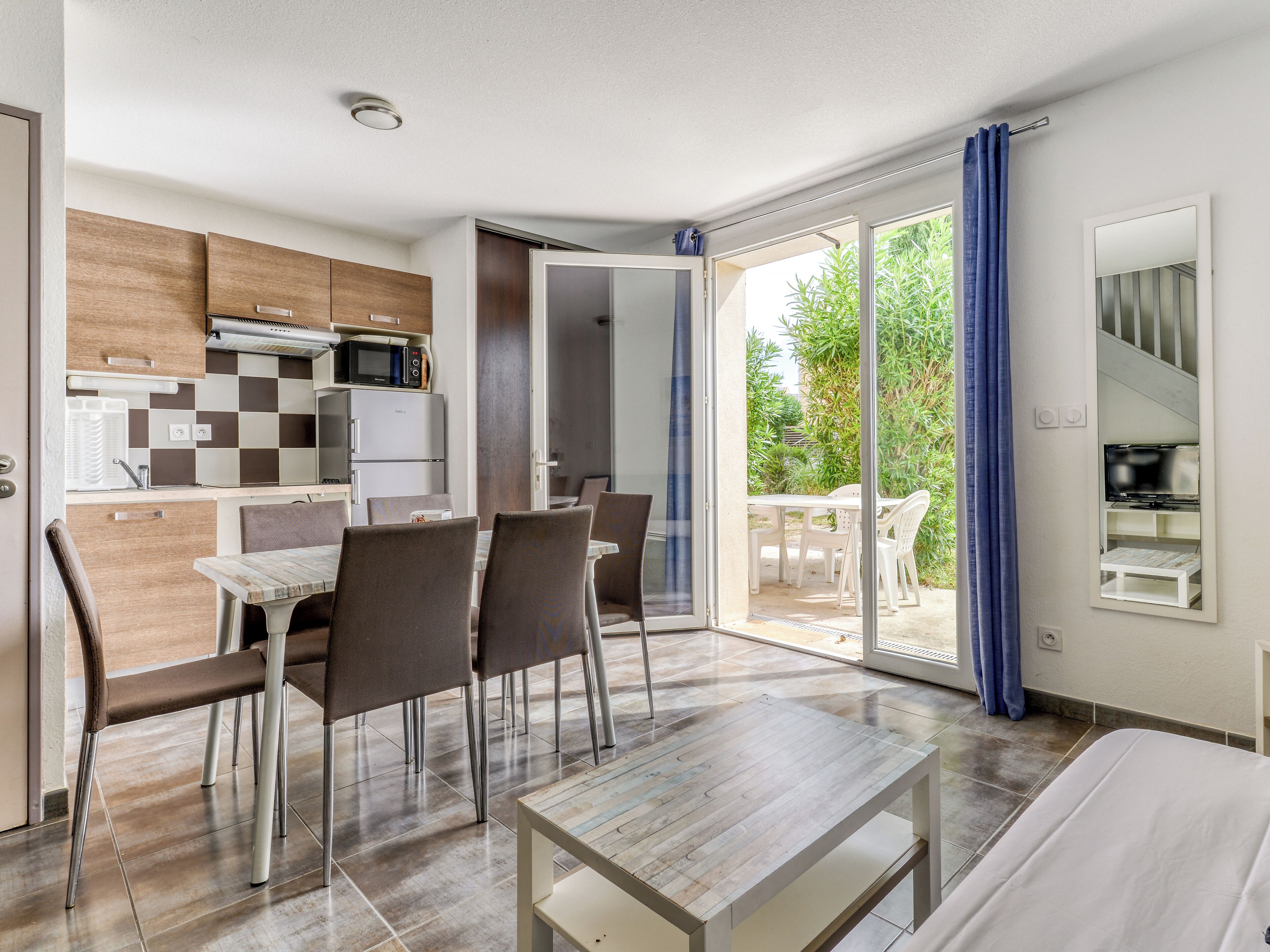 House, 2 Bedrooms (6 pers) | Living area | Flat-screen TV