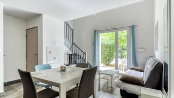 Hus - 1 soveværelse (4 pers) | Opholdsområde | Fladskærms-tv