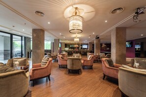 2 bars/lounges - I Hotel Batam (Batam)