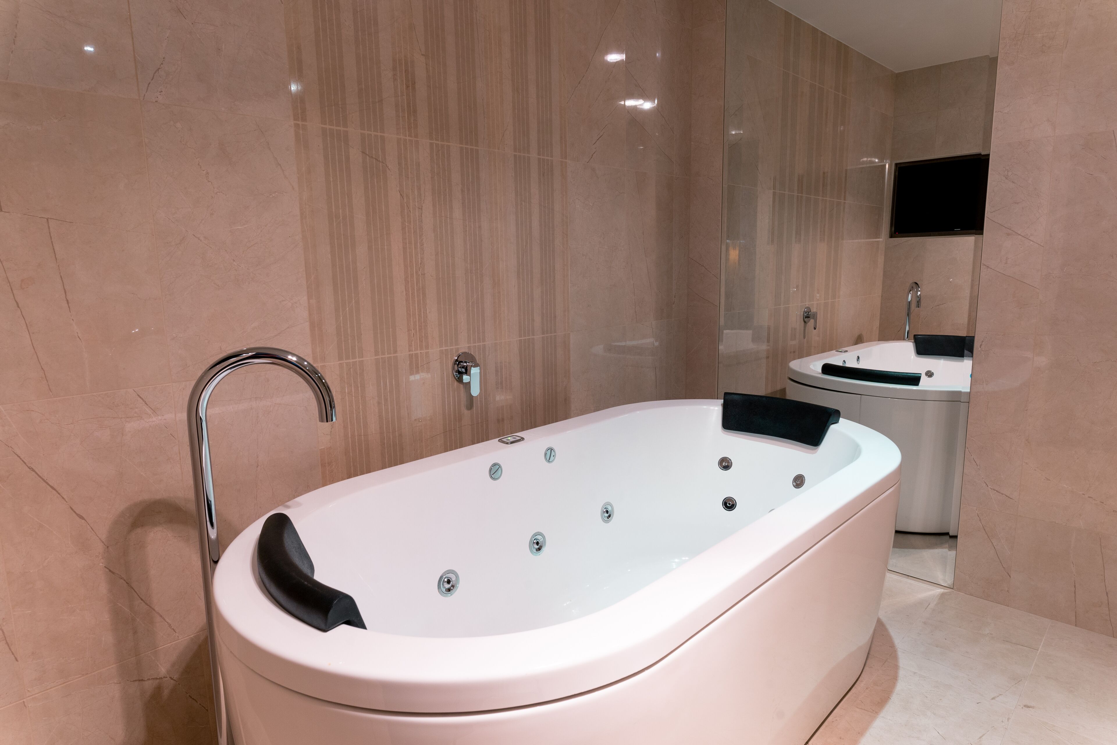 Executive Spa Suite | Private spa tub