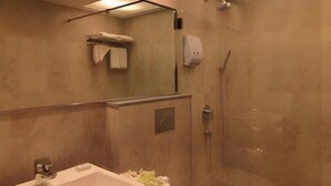 Unclassified image, 5 of 30, button - 24 Tech Hotel (Bengaluru)