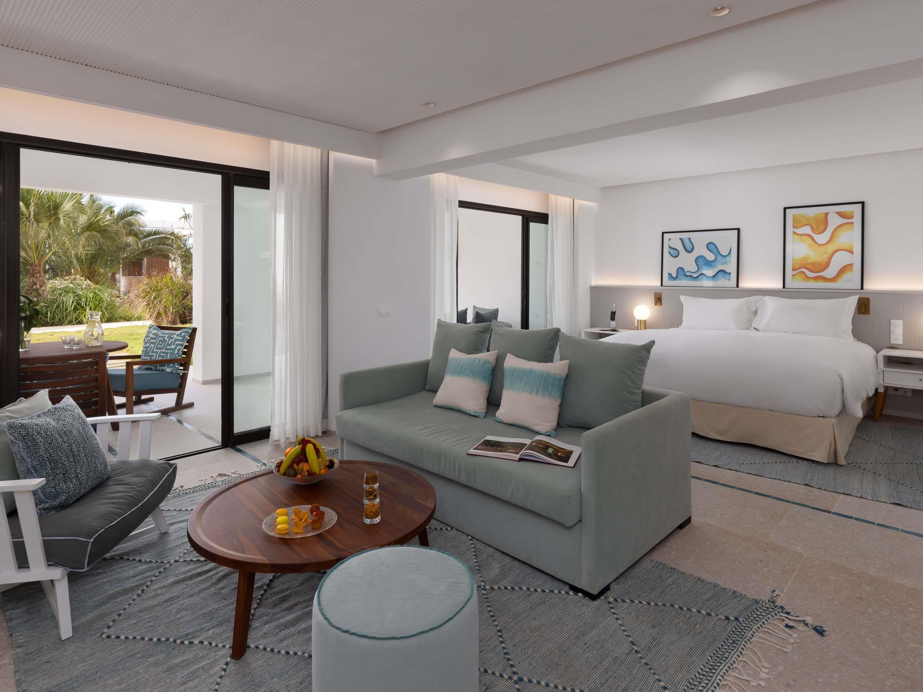 Junior Suite, 1 King Bed, Terrace, Garden View | Premium bedding, in-room safe, desk, laptop workspace