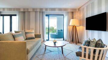 Junior Suite, 1 King Bed, Terrace, Garden View | Premium bedding, in-room safe, desk, laptop workspace